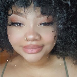 Meet your Posher, Tabitha